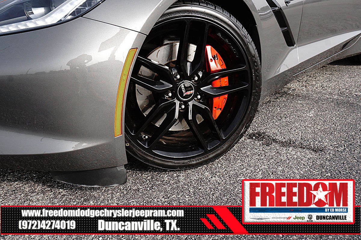 Used 2015 Chevrolet Corvette Stingray Coupe w/ 2LT Preferred Equipment Group RWD image 9