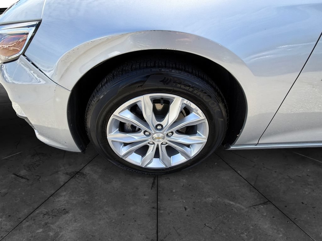 Used 2020 Chevrolet Malibu LT FWD image 9