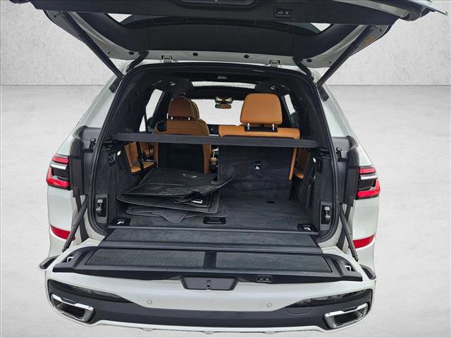 Certified 2024 BMW X7 xDrive40i w/ M Sport Package AWD/4WD image 6