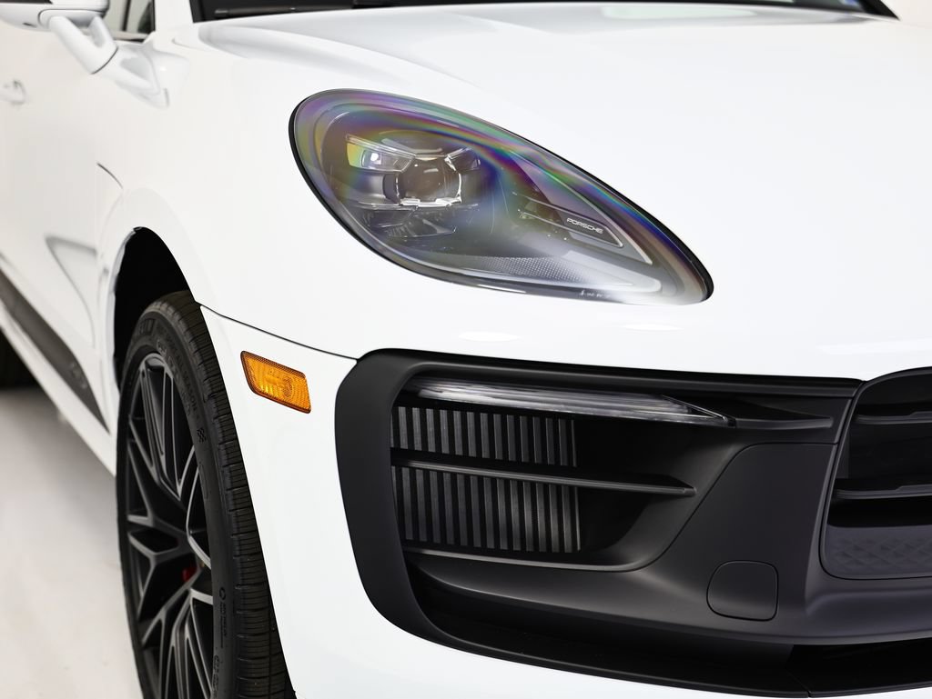 New 2026 Porsche Macan GTS AWD/4WD image 17