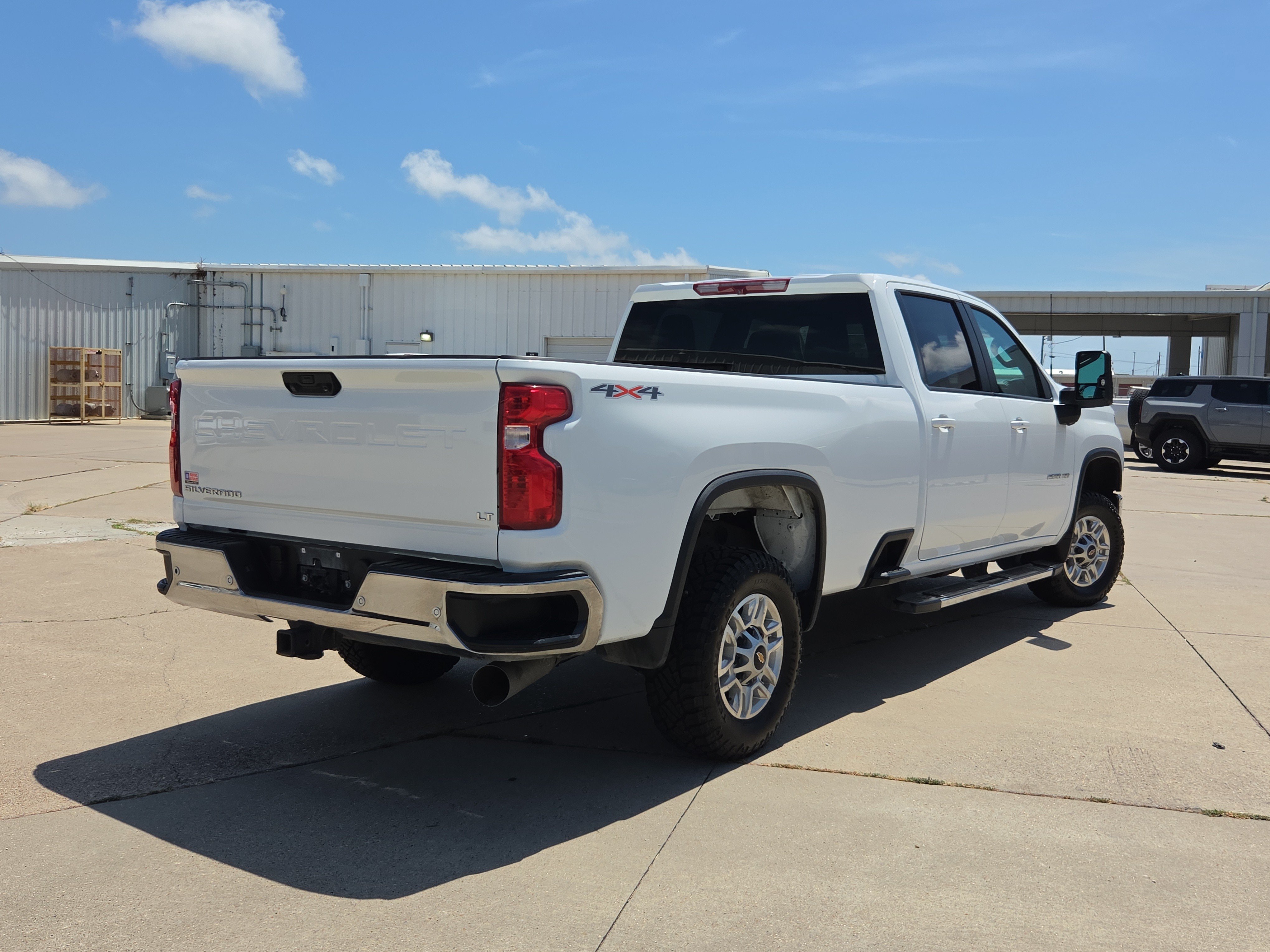 Used 2025 Chevrolet Silverado 2500 LT w/ Safety Package AWD/4WD image 5