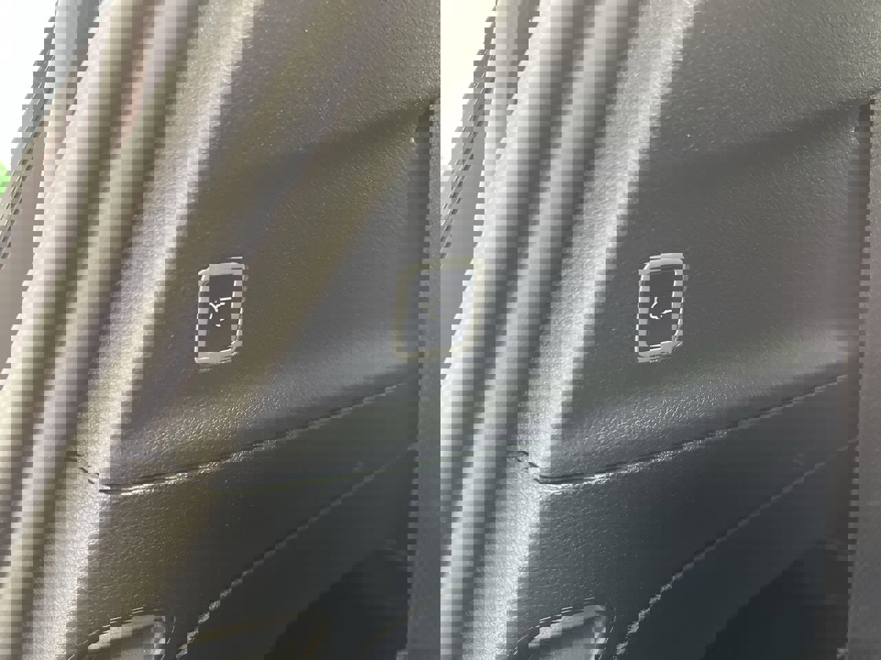 Used 2022 Chrysler Pacifica Touring AWD/4WD image 29