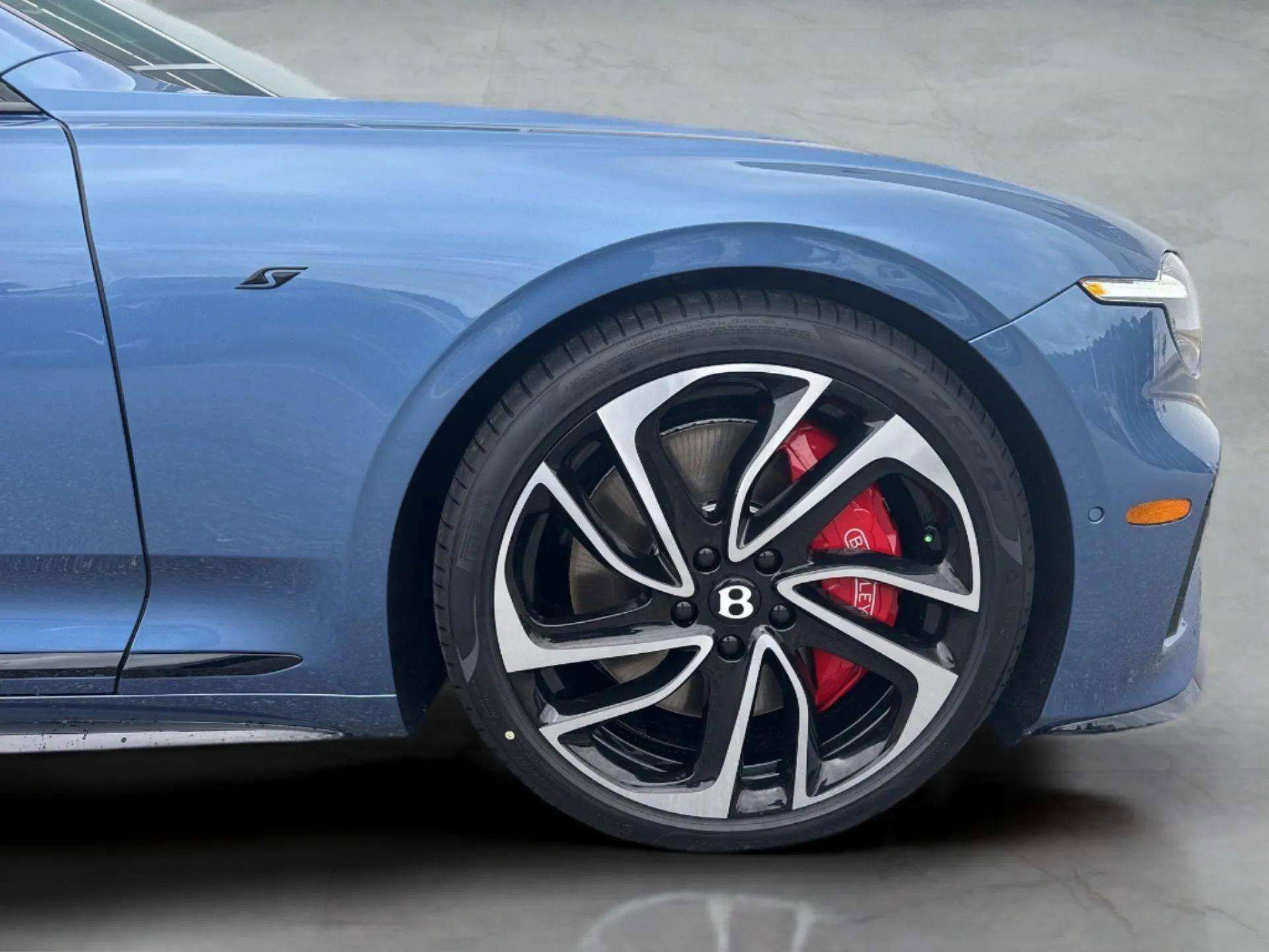 New 2026 Bentley Continental GTC AWD/4WD image 6