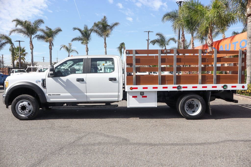 Used 2017 Ford F550 2WD Crew Cab Super Duty image 4