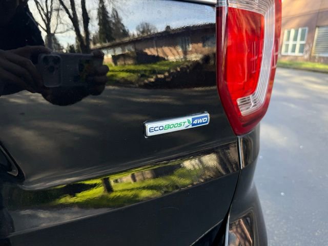 Used 2017 Ford Explorer Platinum image 37