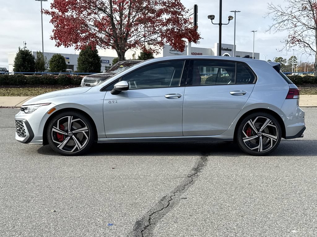 New 2026 Volkswagen GTI SE FWD image 2