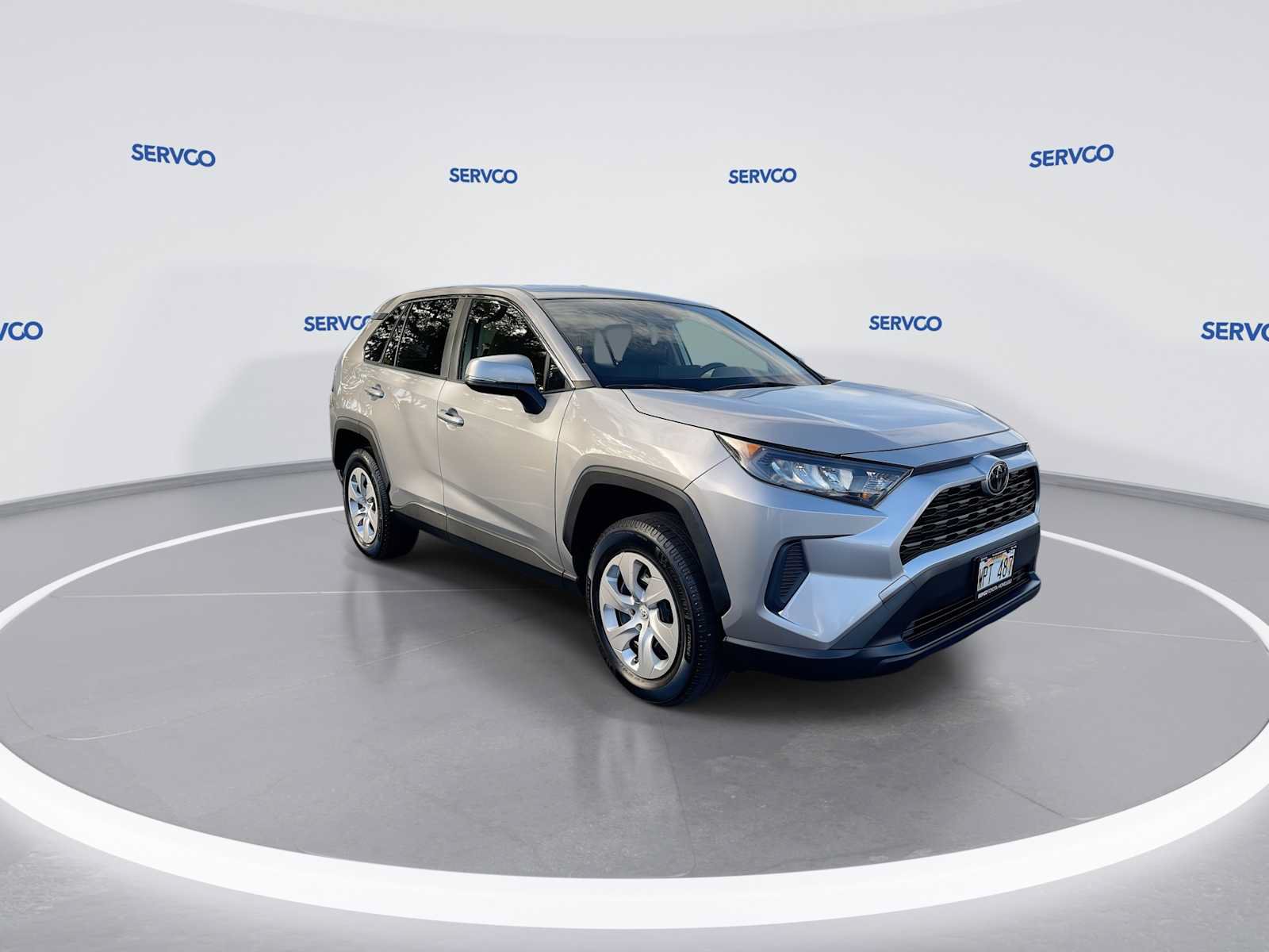 Used 2022 Toyota RAV4 LE FWD image 2
