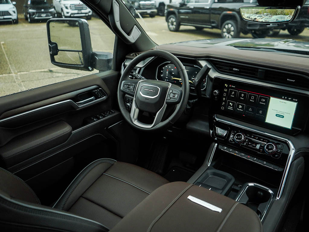 New 2026 GMC Sierra 3500 Denali w/ Denali Reserve Package image 13