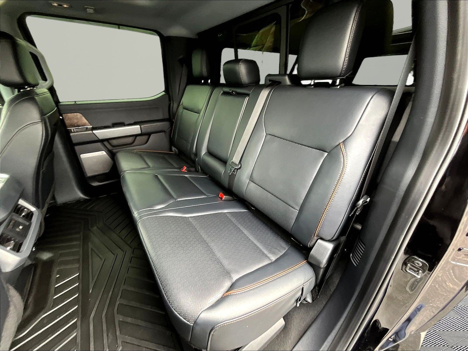 Used 2025 Ford F350 Lariat w/ Lariat Ultimate Package AWD/4WD image 23