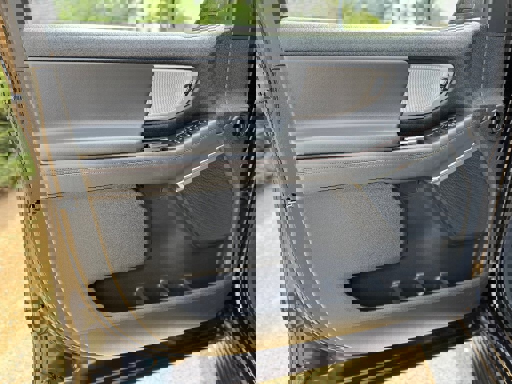 Used 2025 Ford Expedition Max Active AWD/4WD image 10