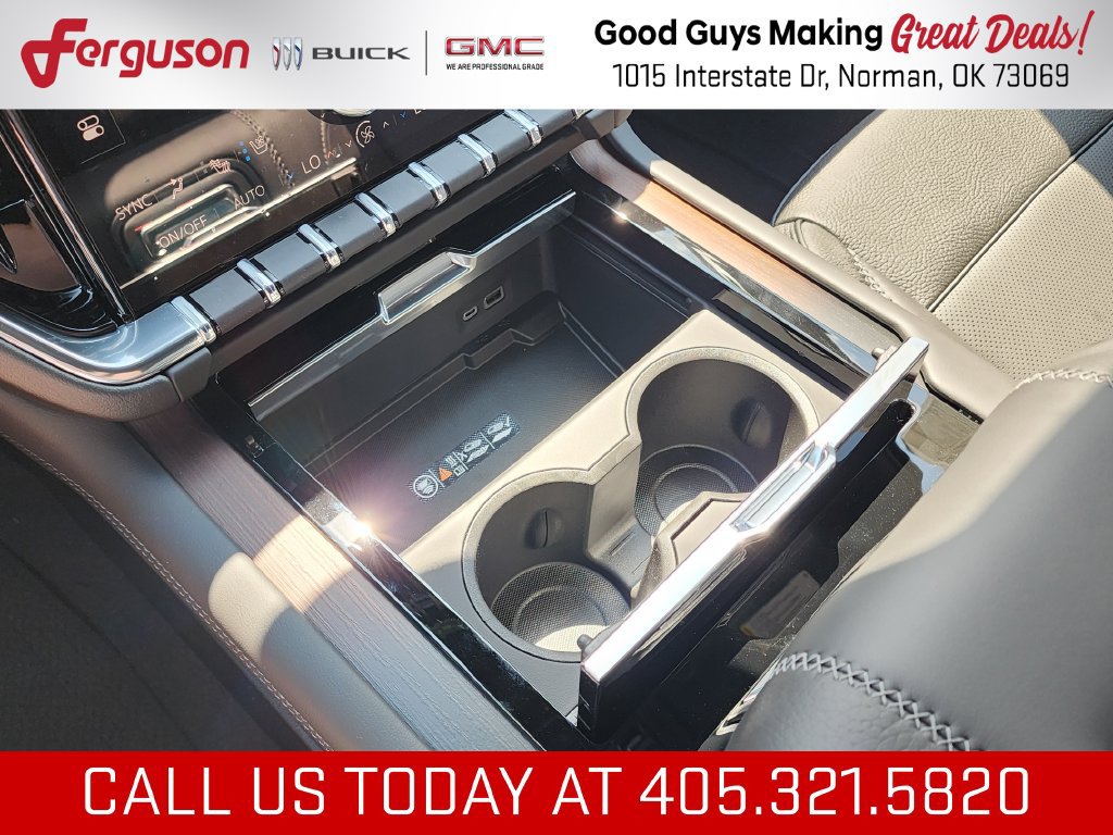 New 2026 GMC Yukon Denali w/ Denali Reserve Package AWD/4WD image 36