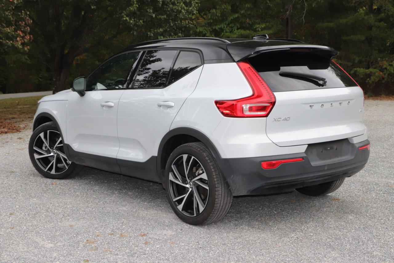Used 2021 Volvo XC40 T5 R-Design w/ Advanced Package image 34