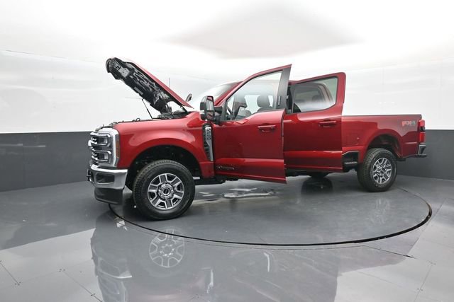 New 2026 Ford F250 Lariat w/ FX4 Off-Road Package image 40