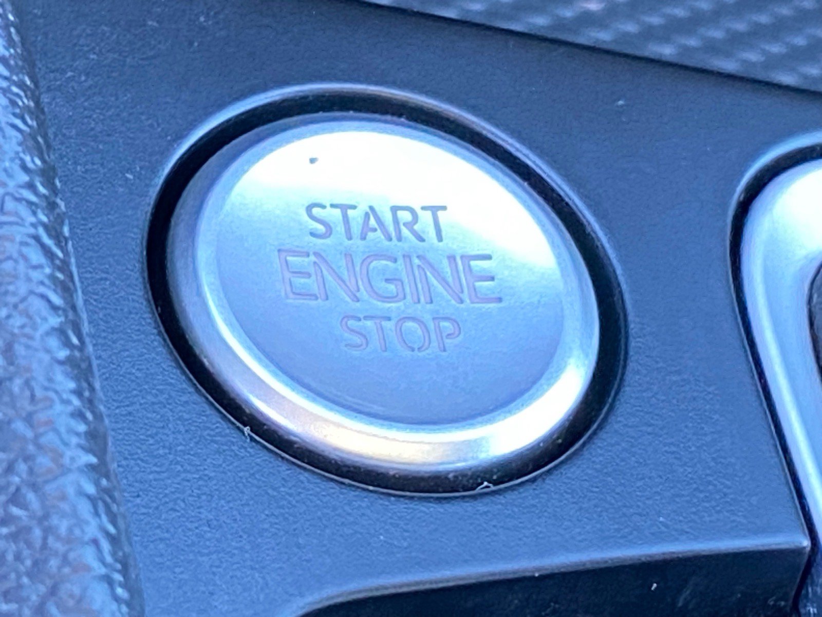 Certified 2023 Volkswagen Jetta SE FWD image 19