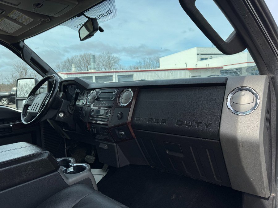Used 2010 Ford F350 Lariat image 19