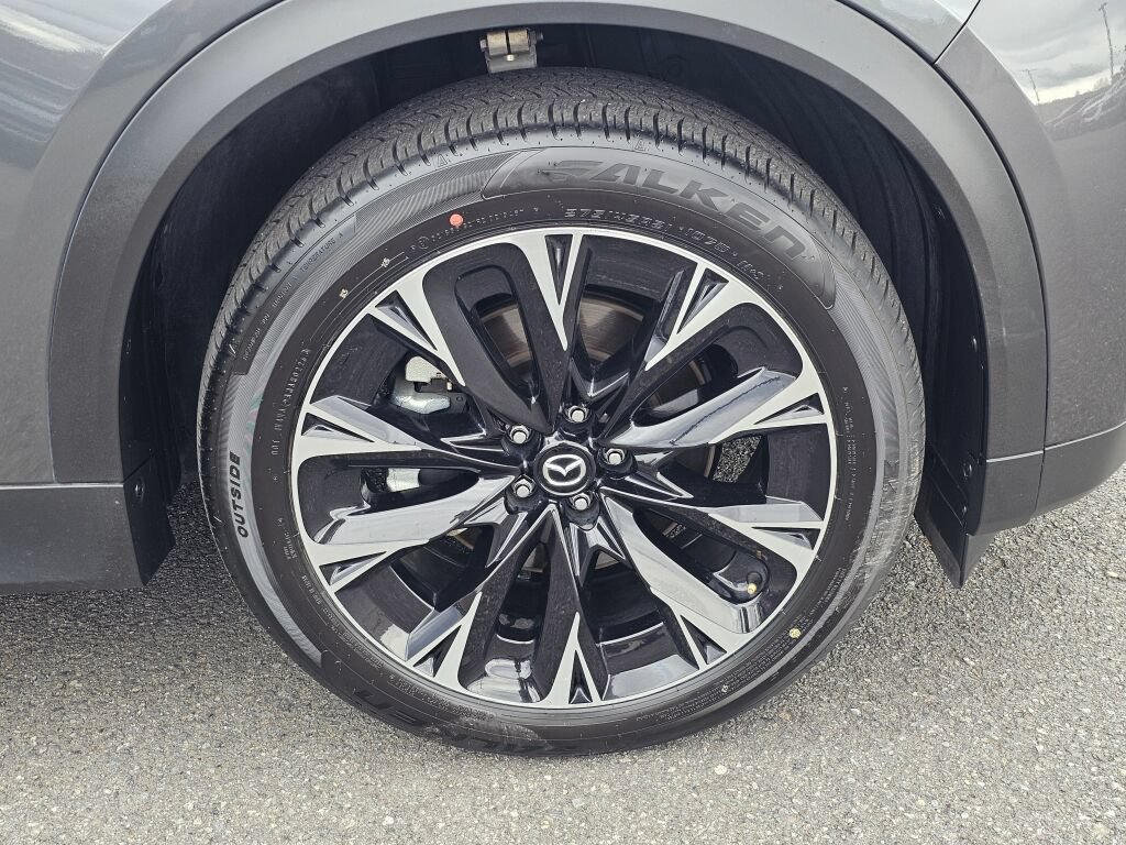 Certified 2025 MAZDA CX-90 Plug-In Hybrid w/ Premium Plus AWD/4WD image 33