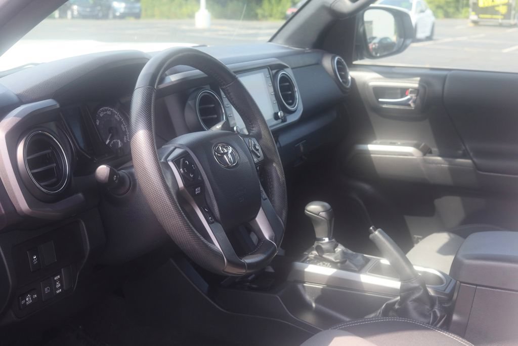 Used 2023 Toyota Tacoma TRD Sport w/ Technology Package AWD/4WD image 16