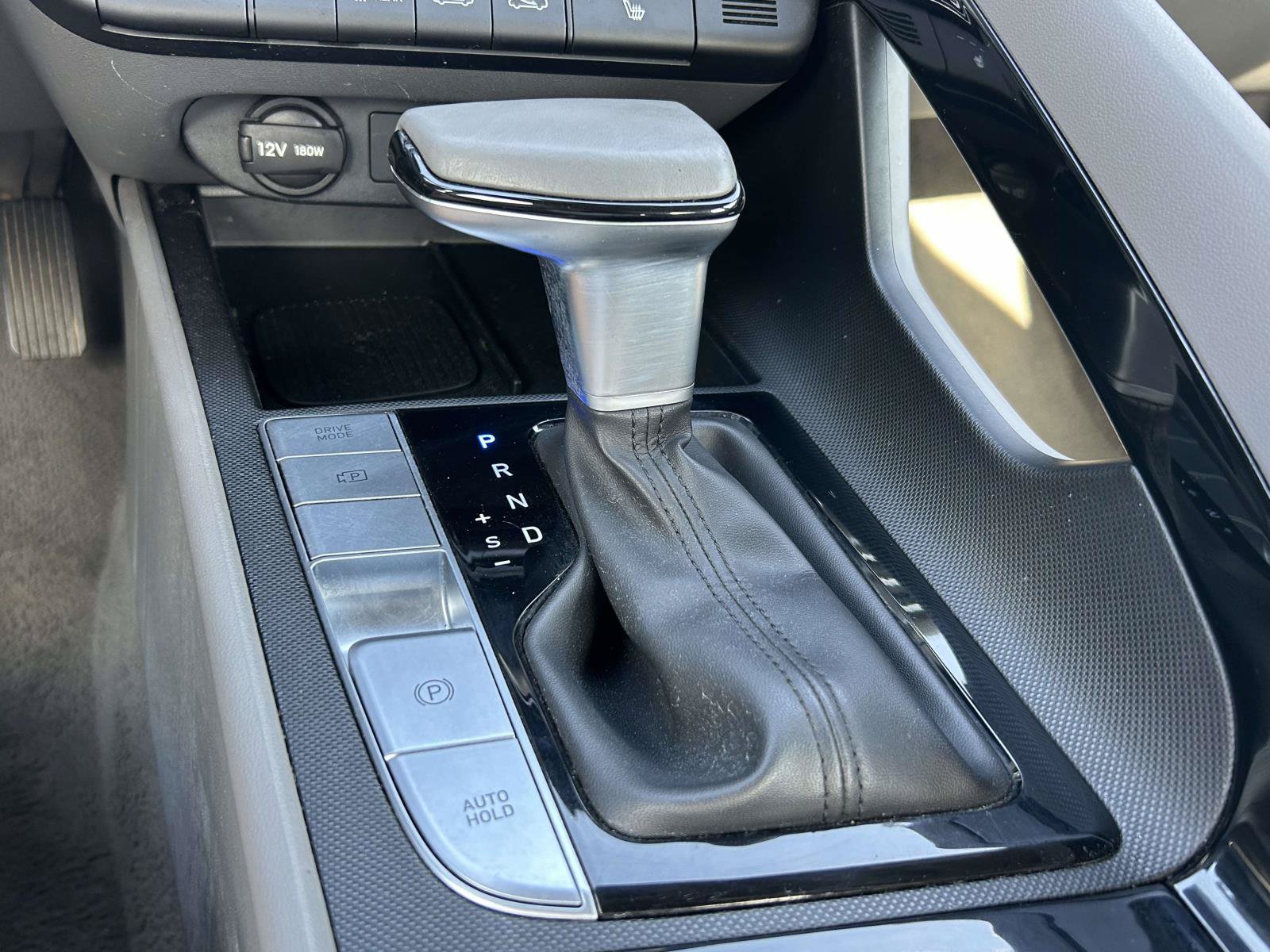 Used 2025 Hyundai Elantra SEL FWD image 20