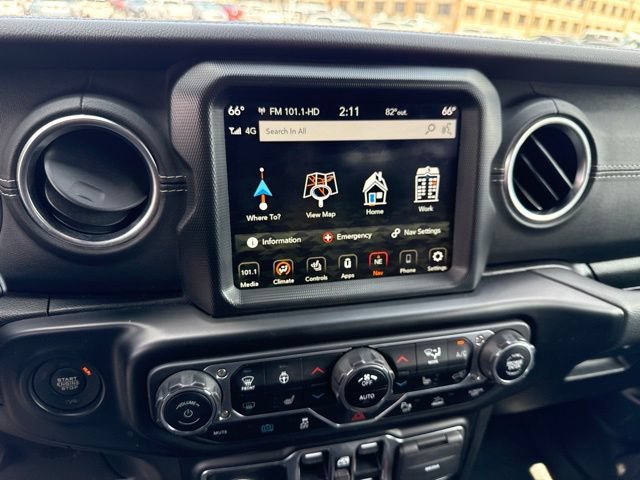 Used 2022 Jeep Wrangler Unlimited Sahara w/ Cold Weather Group AWD/4WD image 6
