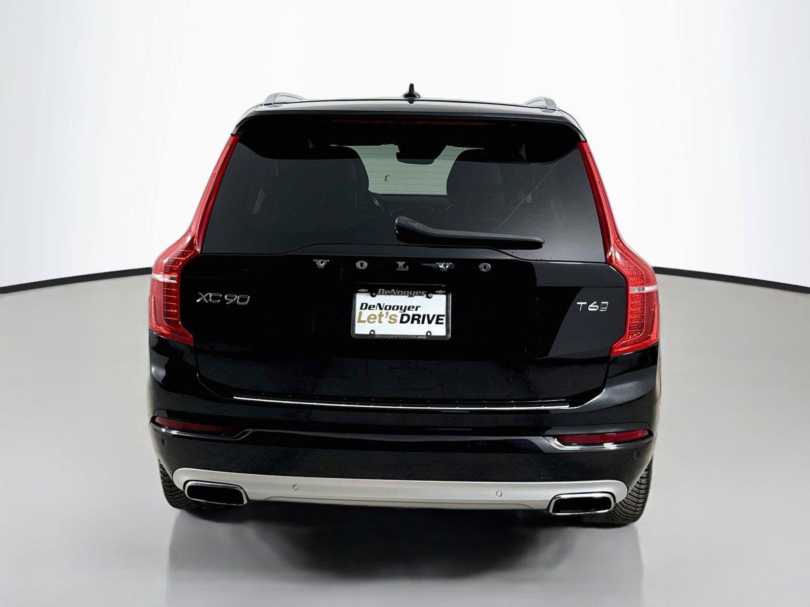 Used 2021 Volvo XC90 T6 Momentum w/ Climate Package AWD/4WD image 12