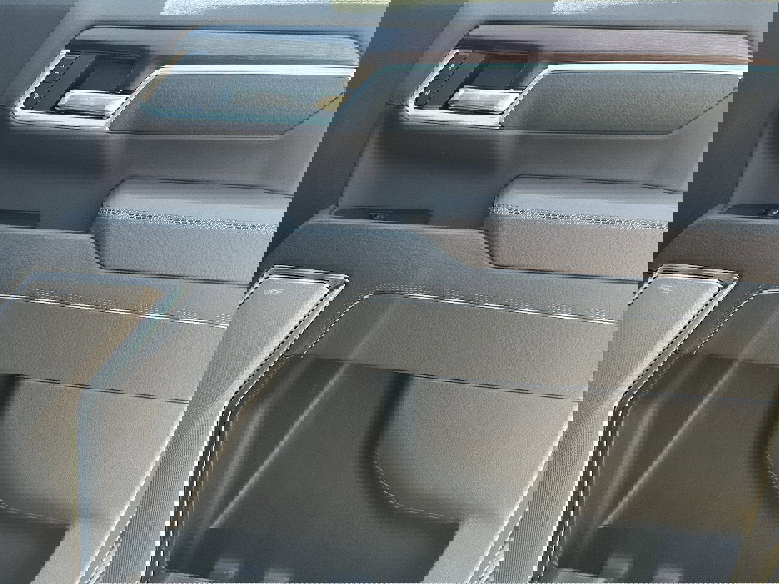 Used 2026 GMC Sierra 2500 Denali w/ Denali Reserve Package image 14