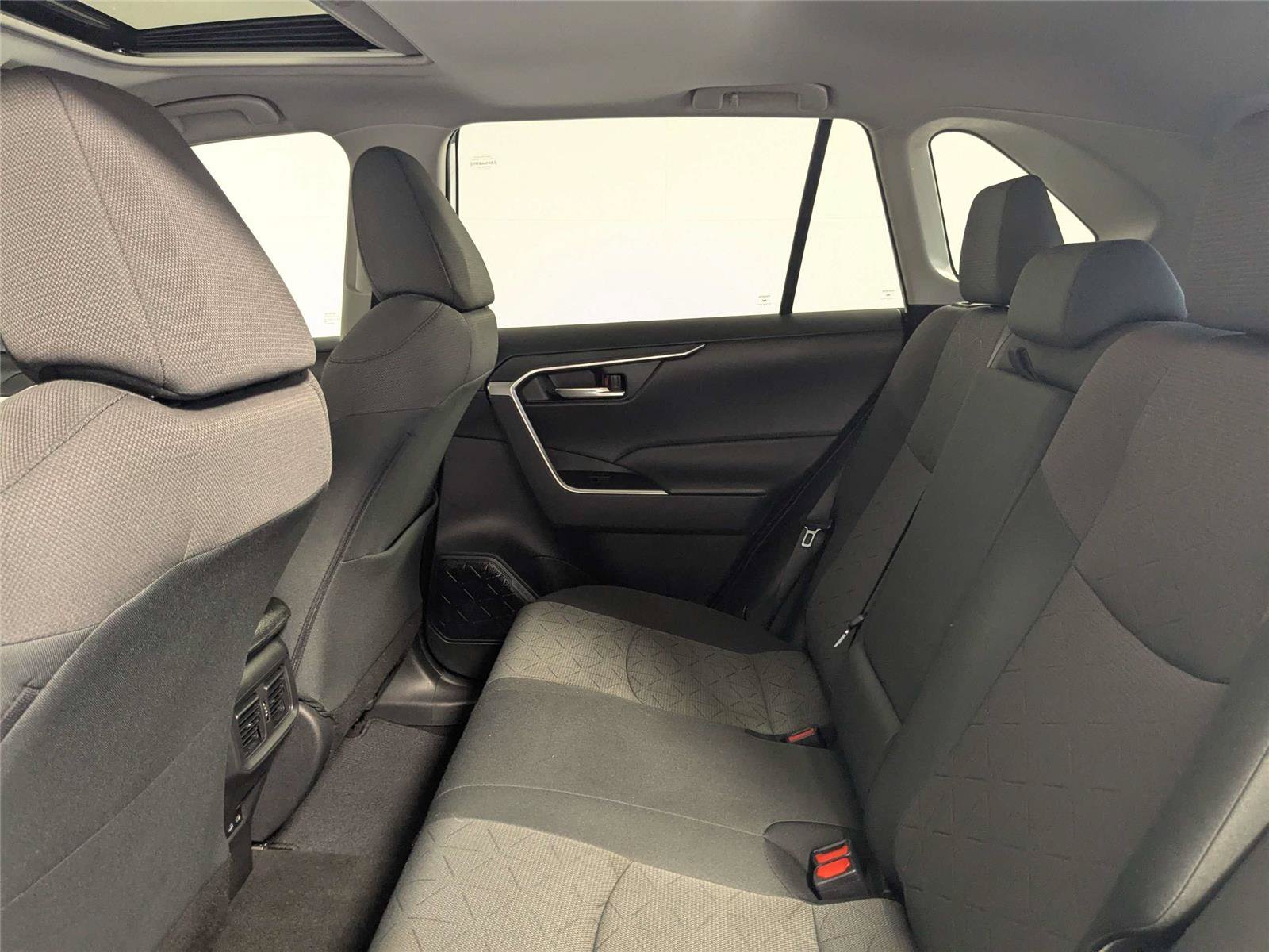 Used 2023 Toyota RAV4 XLE w/ Convenience Package FWD image 34
