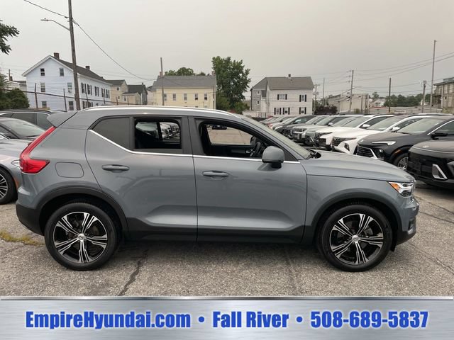 Used 2020 Volvo XC40 T5 Inscription w/ Protection Package AWD/4WD image 3