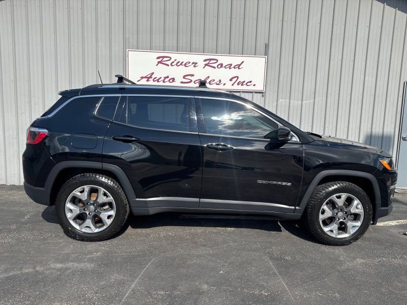 Used 2018 Jeep Compass Limited w/ Navigation Group AWD/4WD image 5