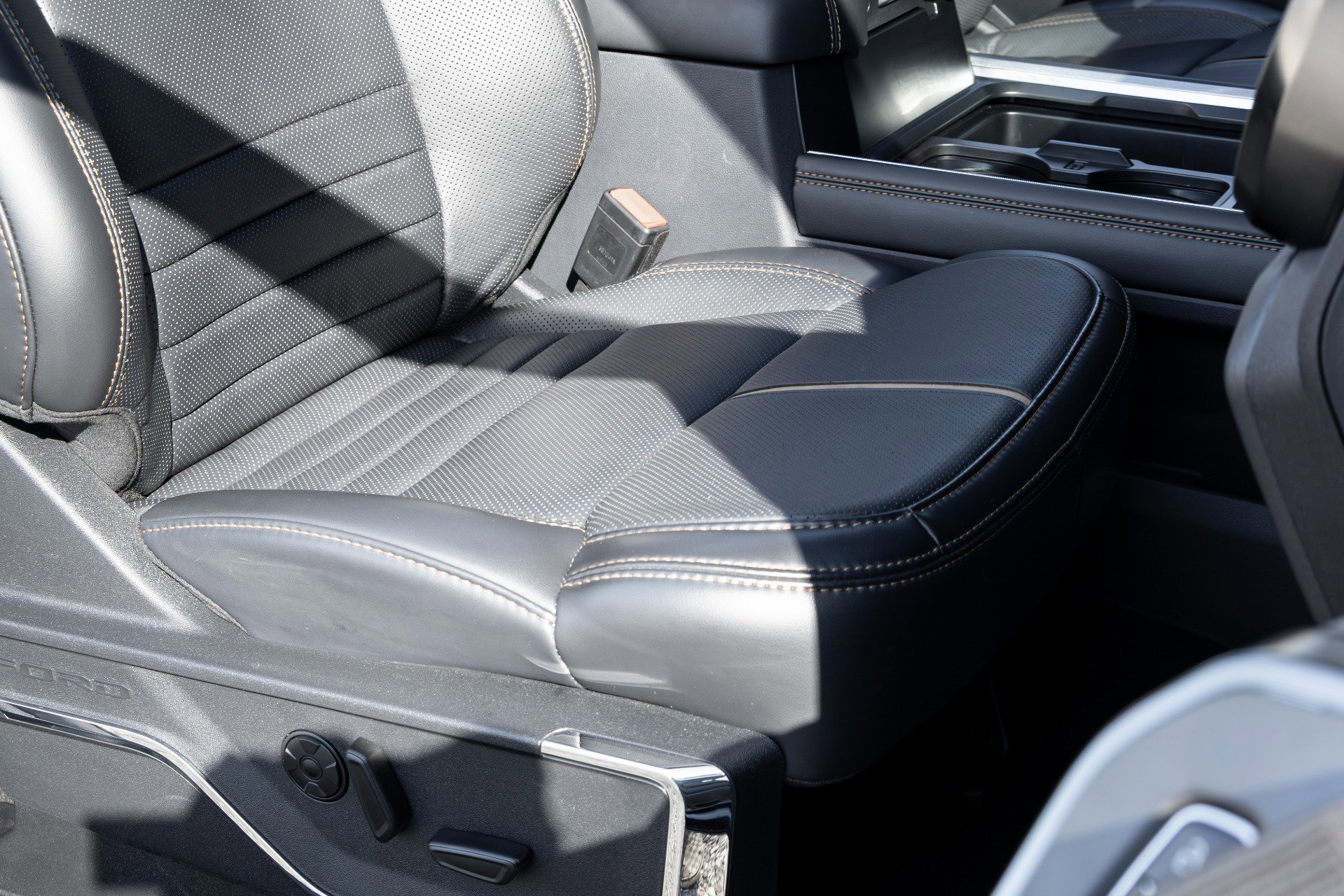 Used 2024 Ford F450 Platinum AWD/4WD image 24