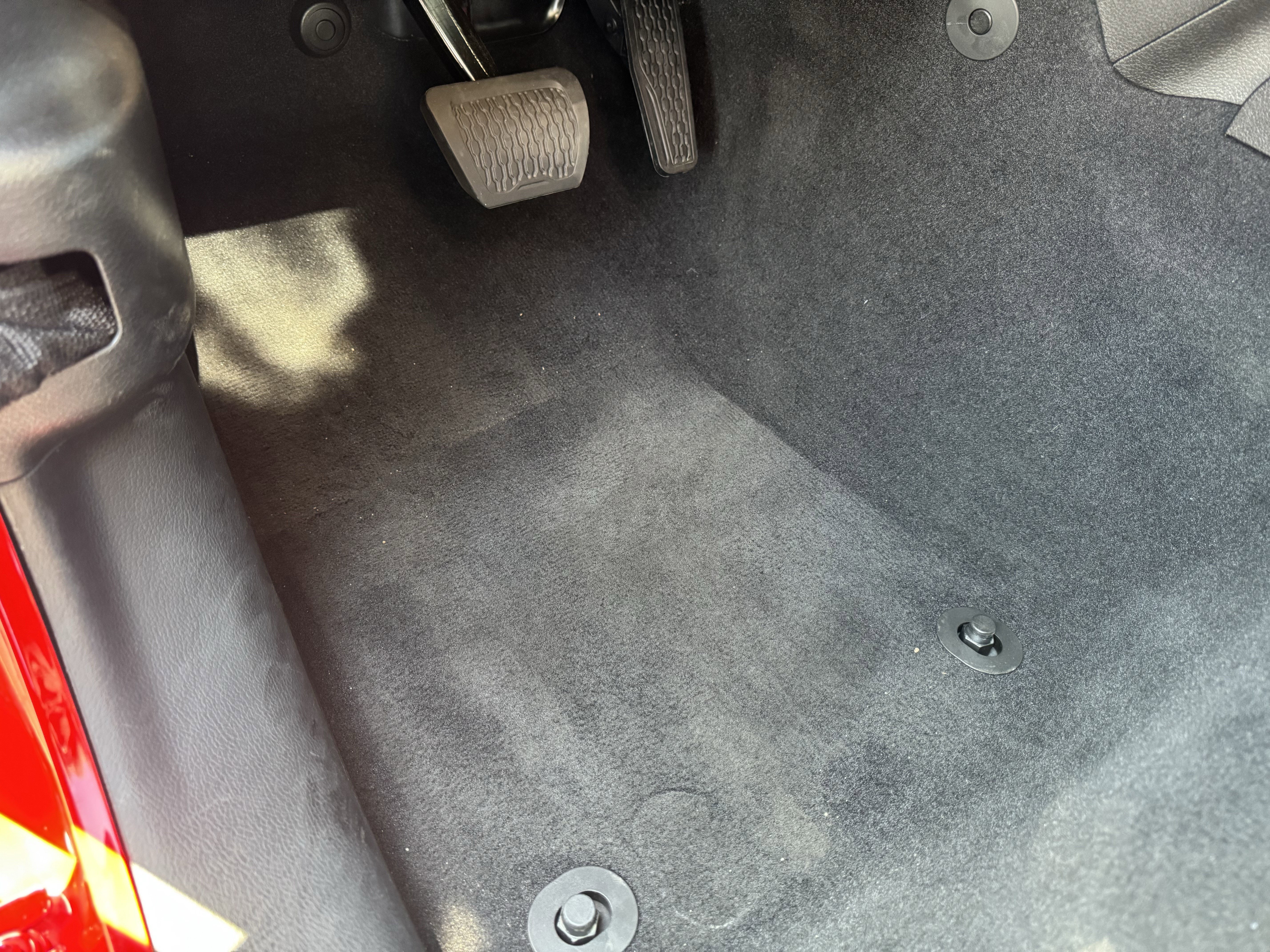 Used 2025 Jeep Wrangler Sahara w/ Safety Group image 18