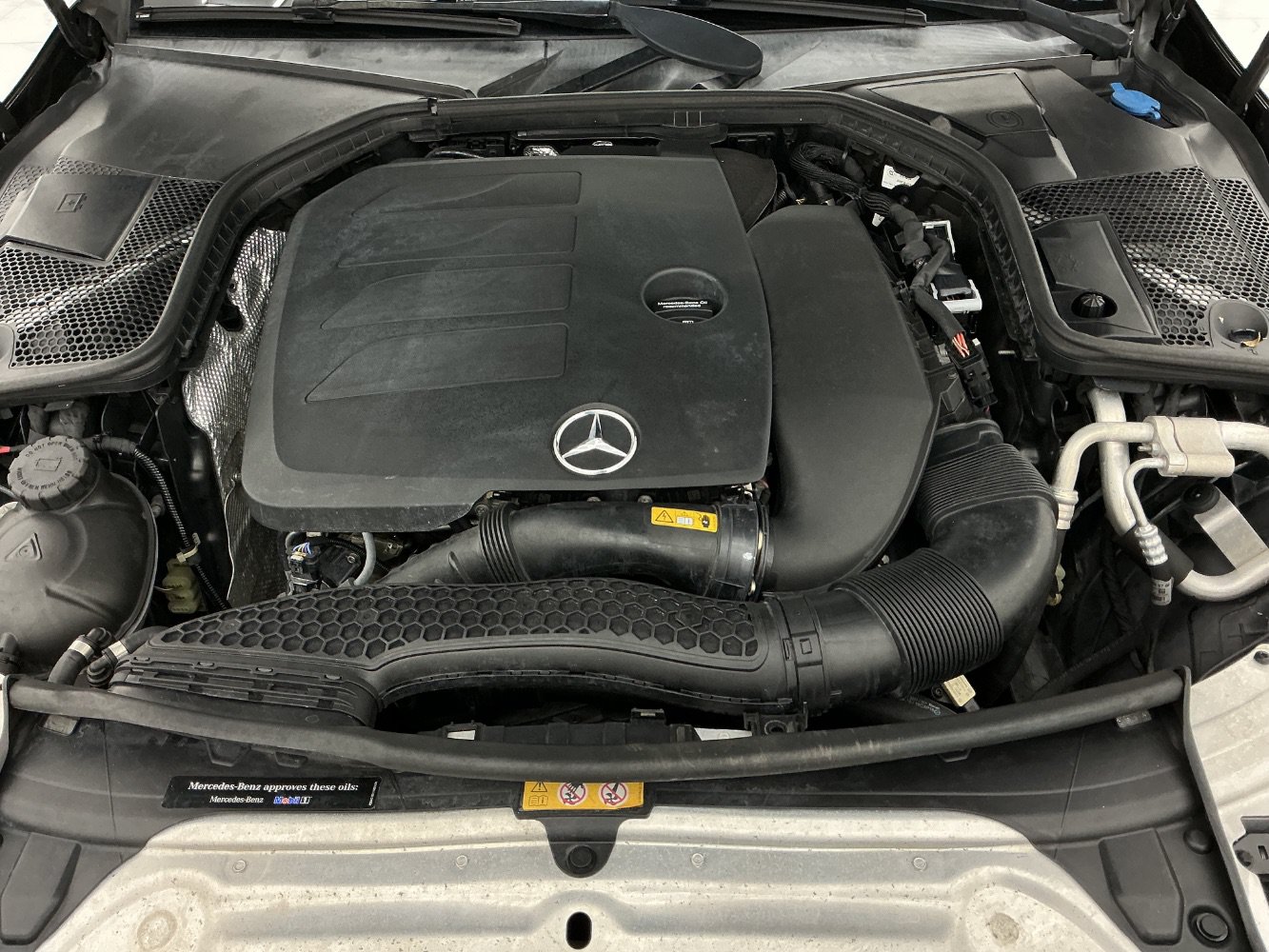 Used 2019 Mercedes-Benz C 300 Sedan image 14
