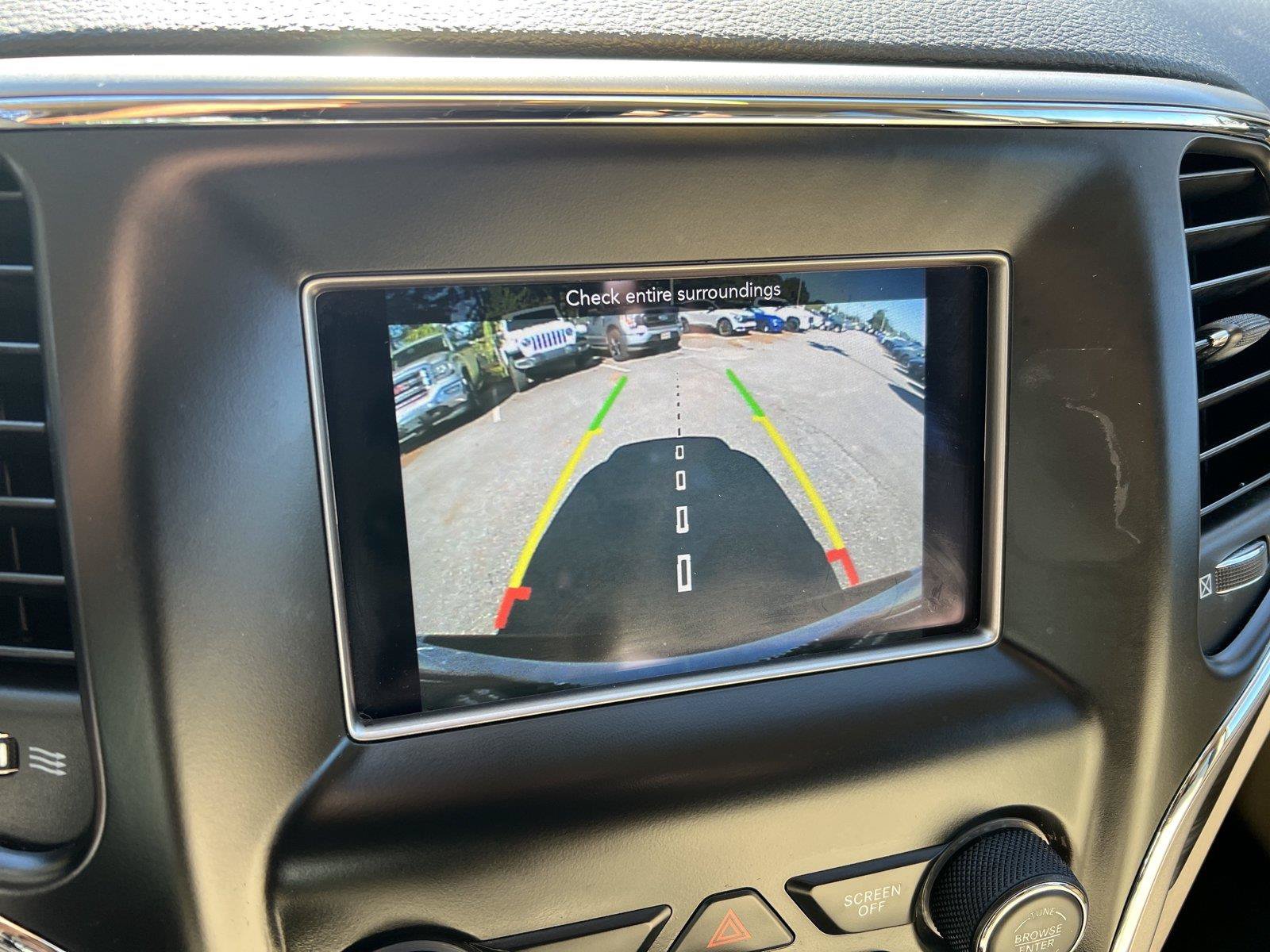 Used 2020 Jeep Grand Cherokee Laredo RWD image 8