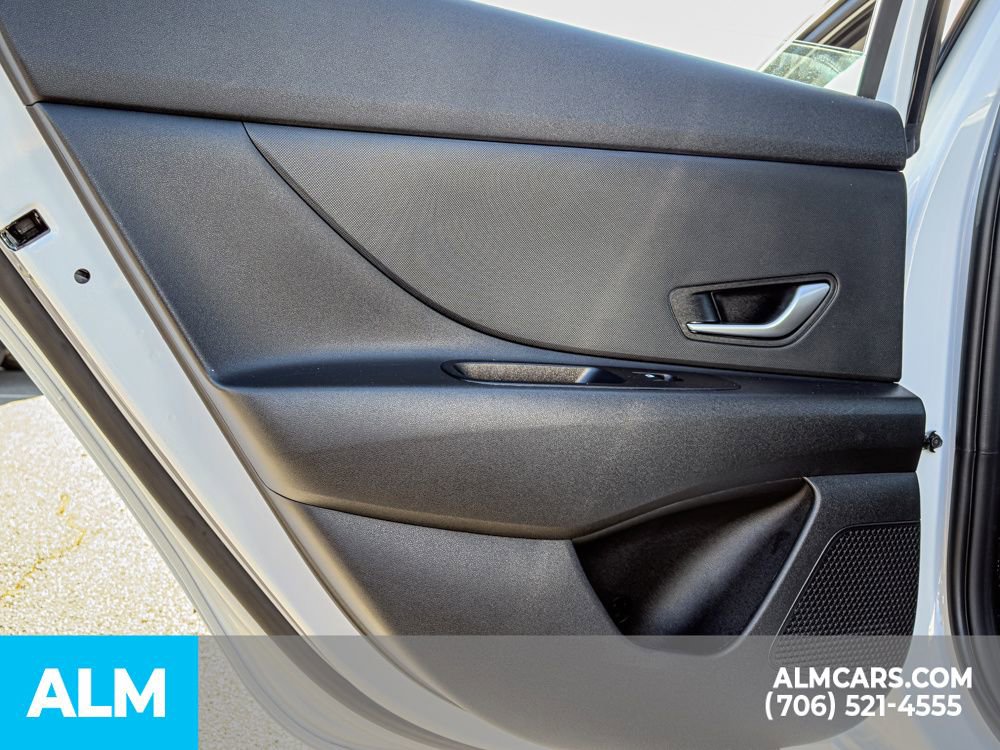 Used 2026 Hyundai Elantra Hybrid FWD image 12