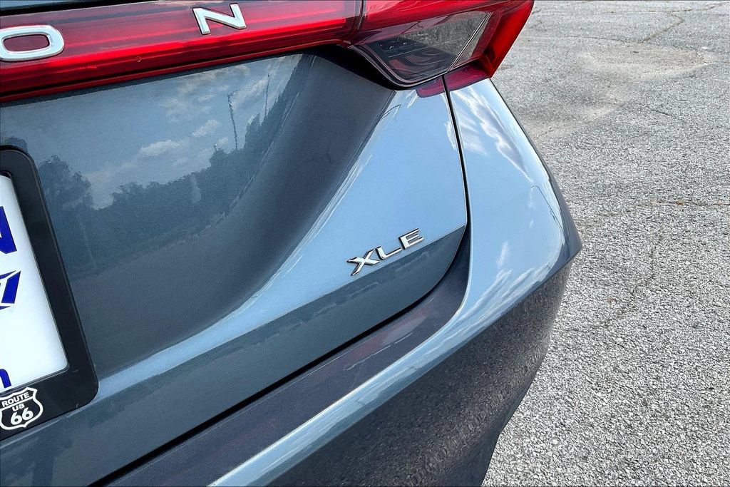 Used 2019 Toyota Avalon XLE FWD image 26