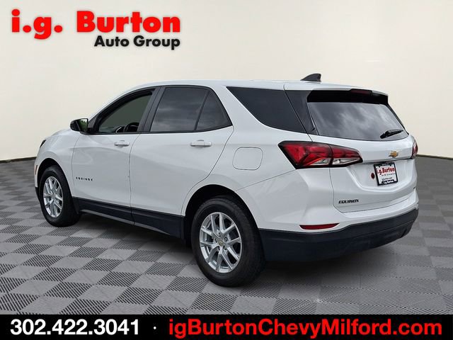 Certified 2022 Chevrolet Equinox LS w/ LS Convenience Package AWD/4WD image 4