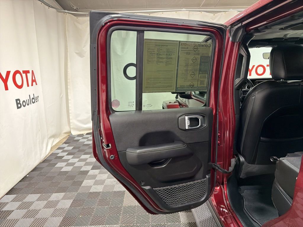 Used 2022 Jeep Gladiator Overland w/ Popular Equipment Package image 18