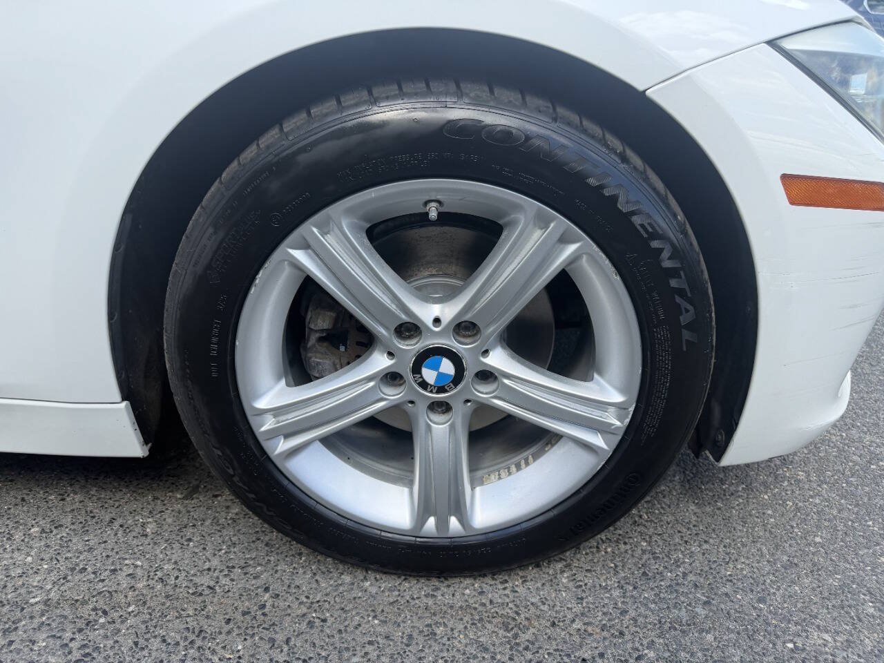 Used 2014 BMW 320i xDrive Sedan AWD/4WD image 13