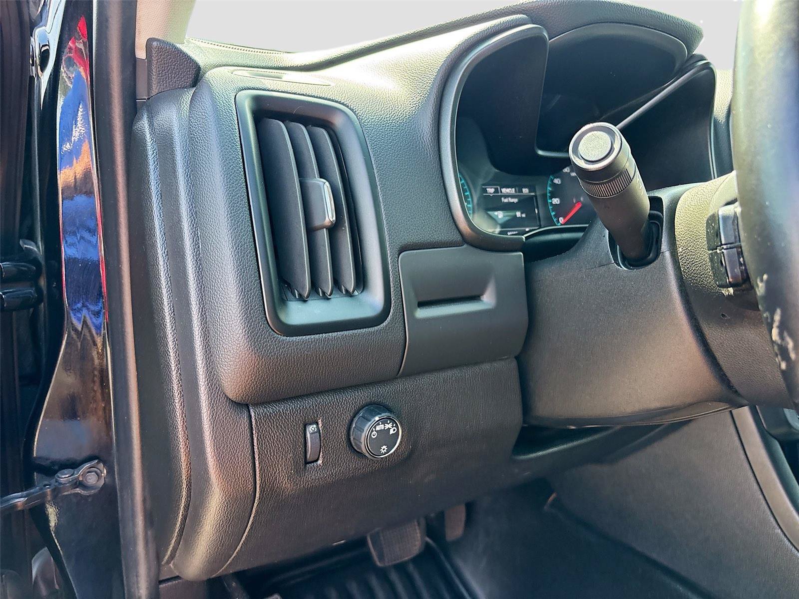 Used 2021 Chevrolet Colorado LT w/ Fleet Safety Package RWD image 10