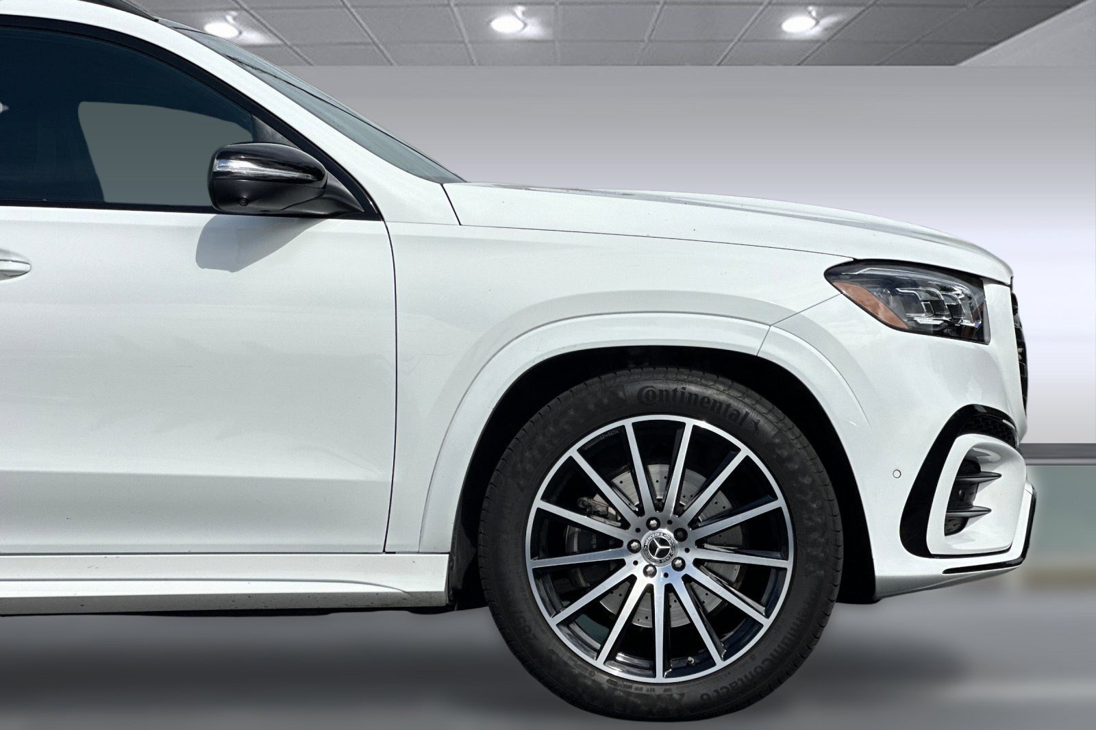 Used 2025 Mercedes-Benz GLS 450 4MATIC image 23