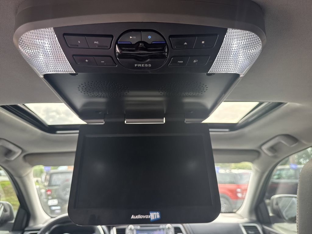 Used 2015 Toyota Highlander XLE FWD image 22