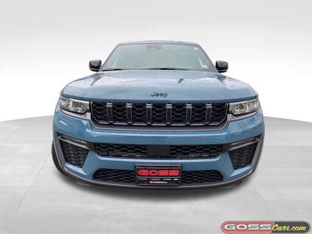 New 2026 Jeep Grand Cherokee Limited w/ Limited Altitude Package image 2