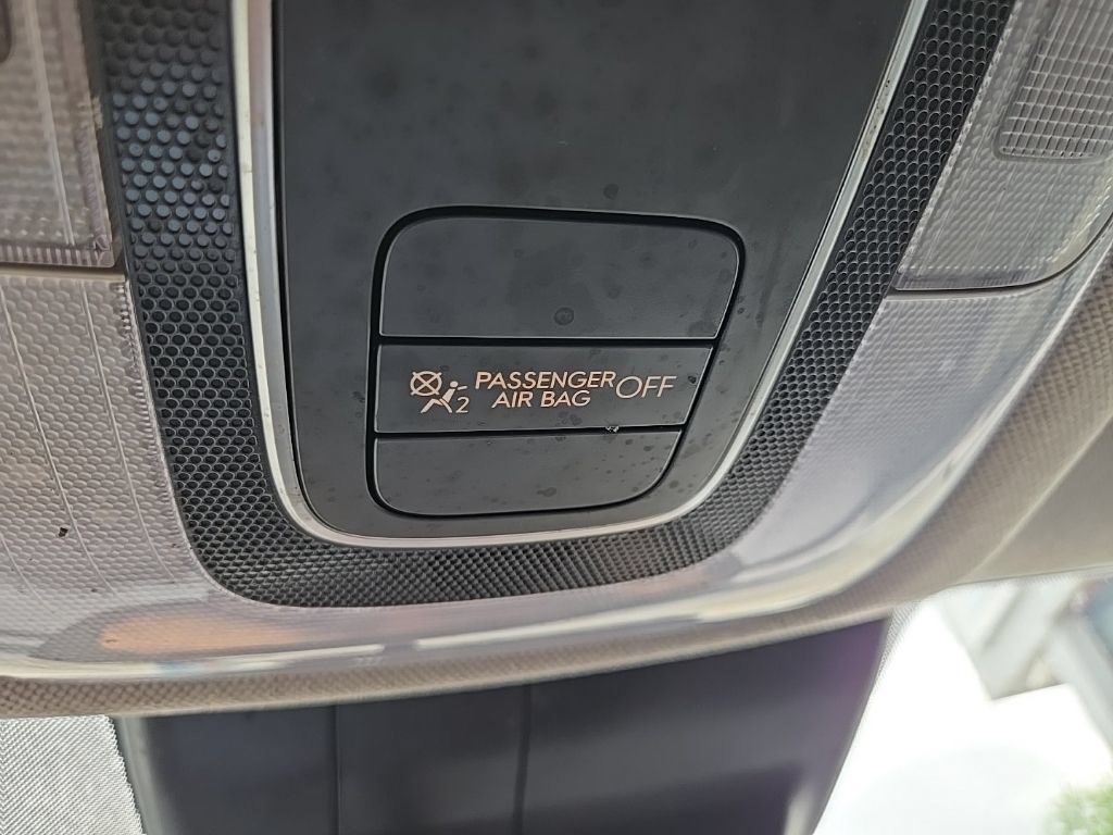 Used 2025 Hyundai Elantra SE FWD image 58