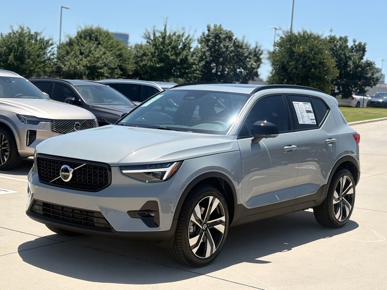 New 2026 Volvo XC40 B4 Plus w/ Protection Package Premier image 2