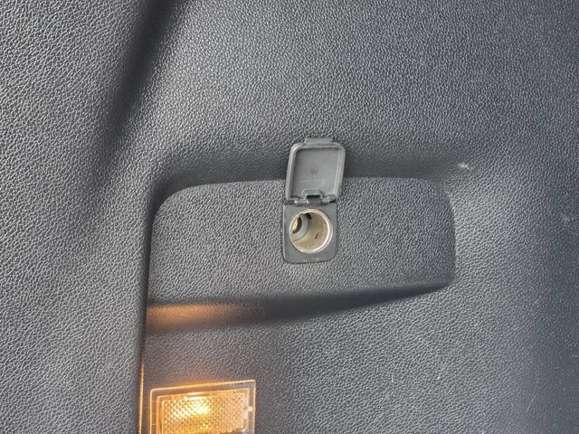 Used 2018 Ford Explorer XLT FWD image 30