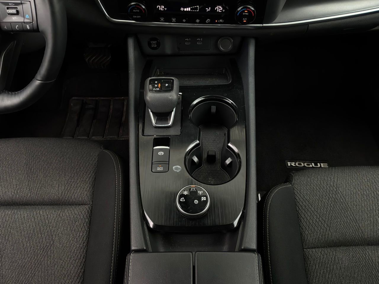 Used 2025 Nissan Rogue SV image 14