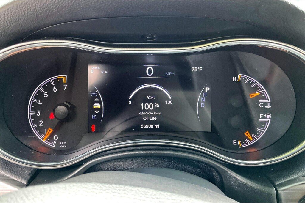 Used 2021 Jeep Grand Cherokee Laredo X AWD/4WD image 8