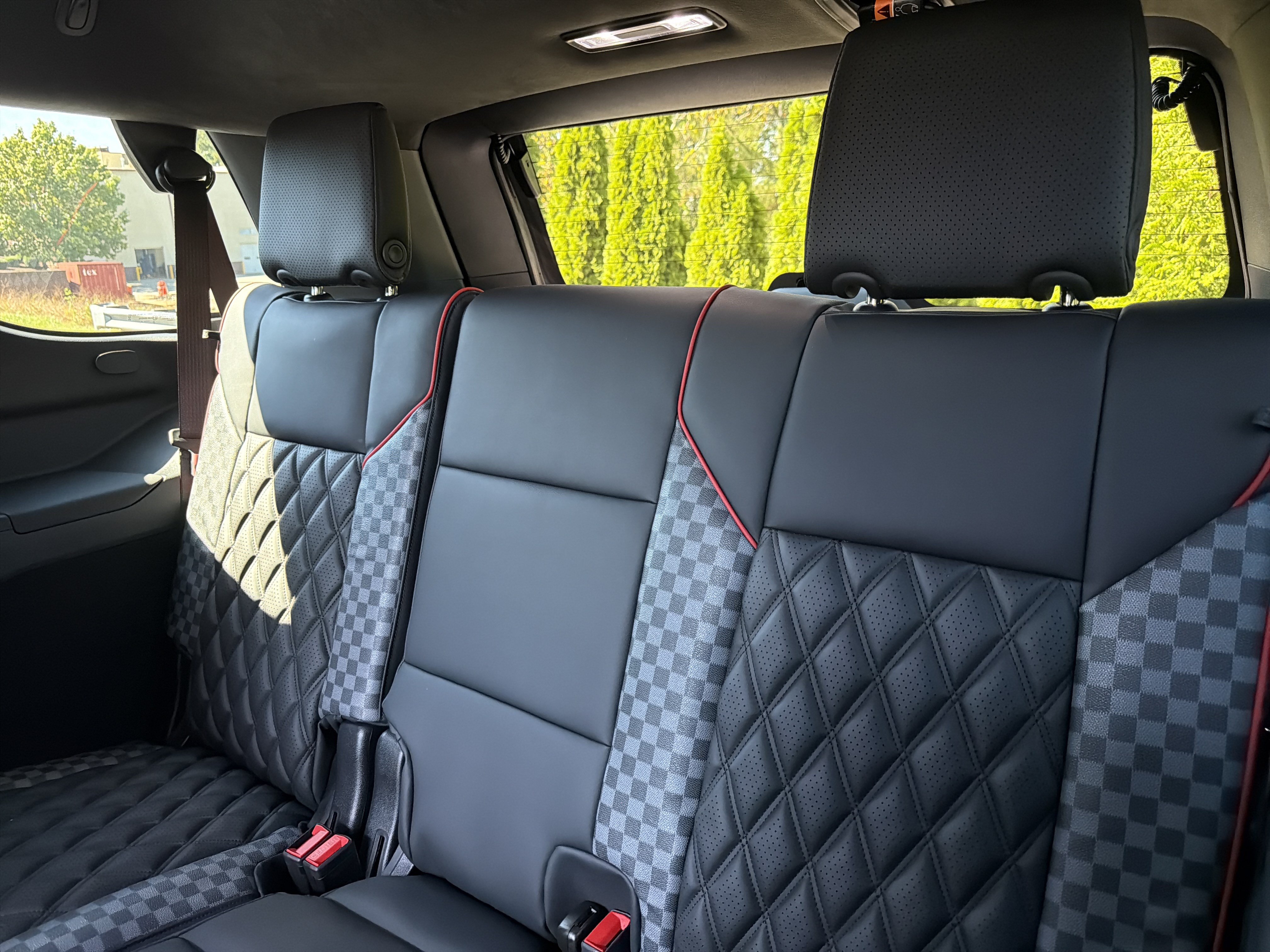 Used 2026 Cadillac Escalade Platinum Sport w/ LPO, ONYX Package AWD/4WD image 68