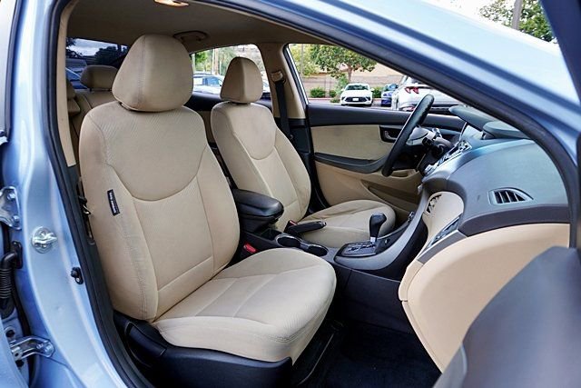 Used 2013 Hyundai Elantra GLS w/ Preferred Pkg FWD image 12