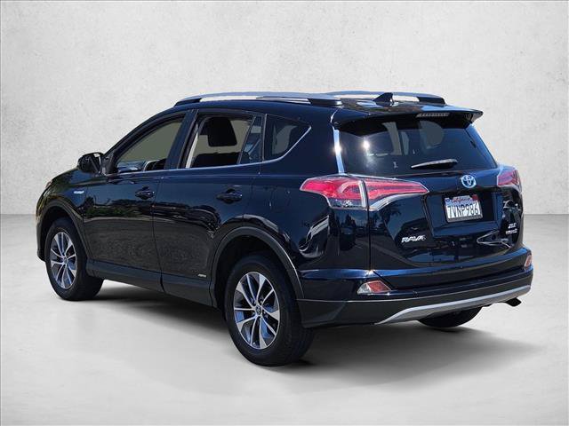 Used 2017 Toyota RAV4 XLE AWD/4WD image 8