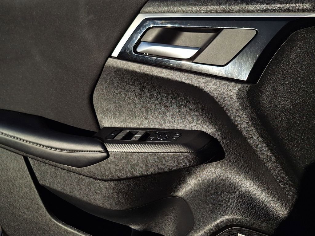 Used 2025 Mitsubishi Outlander ES image 9